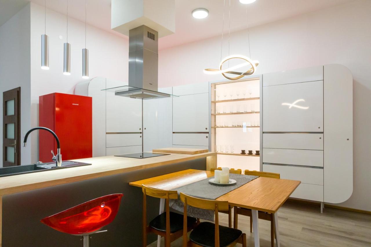 Luxusni Velky Apartman S Terasou V Centru Litomysle Екстер'єр фото