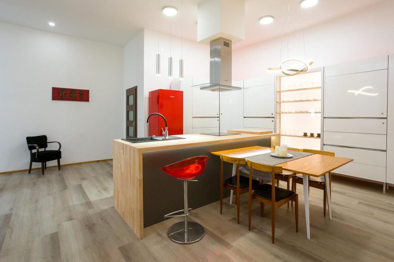 Luxusni Velky Apartman S Terasou V Centru Litomysle Екстер'єр фото