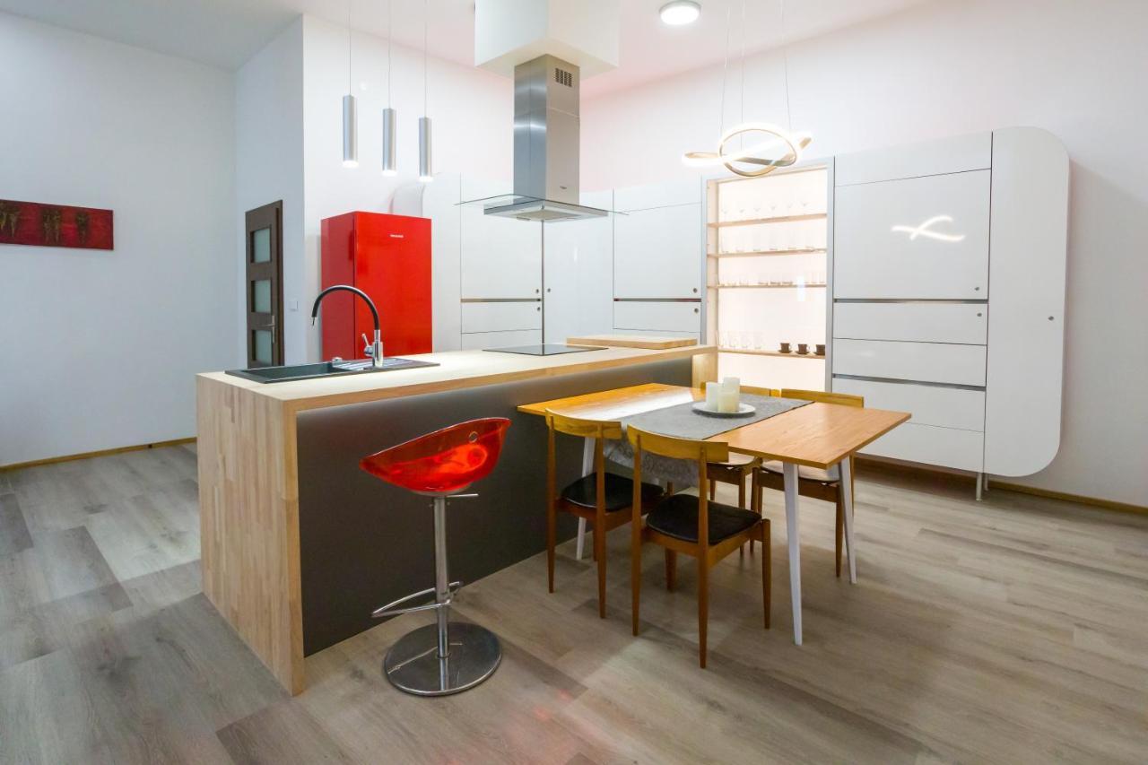 Luxusni Velky Apartman S Terasou V Centru Litomysle Екстер'єр фото