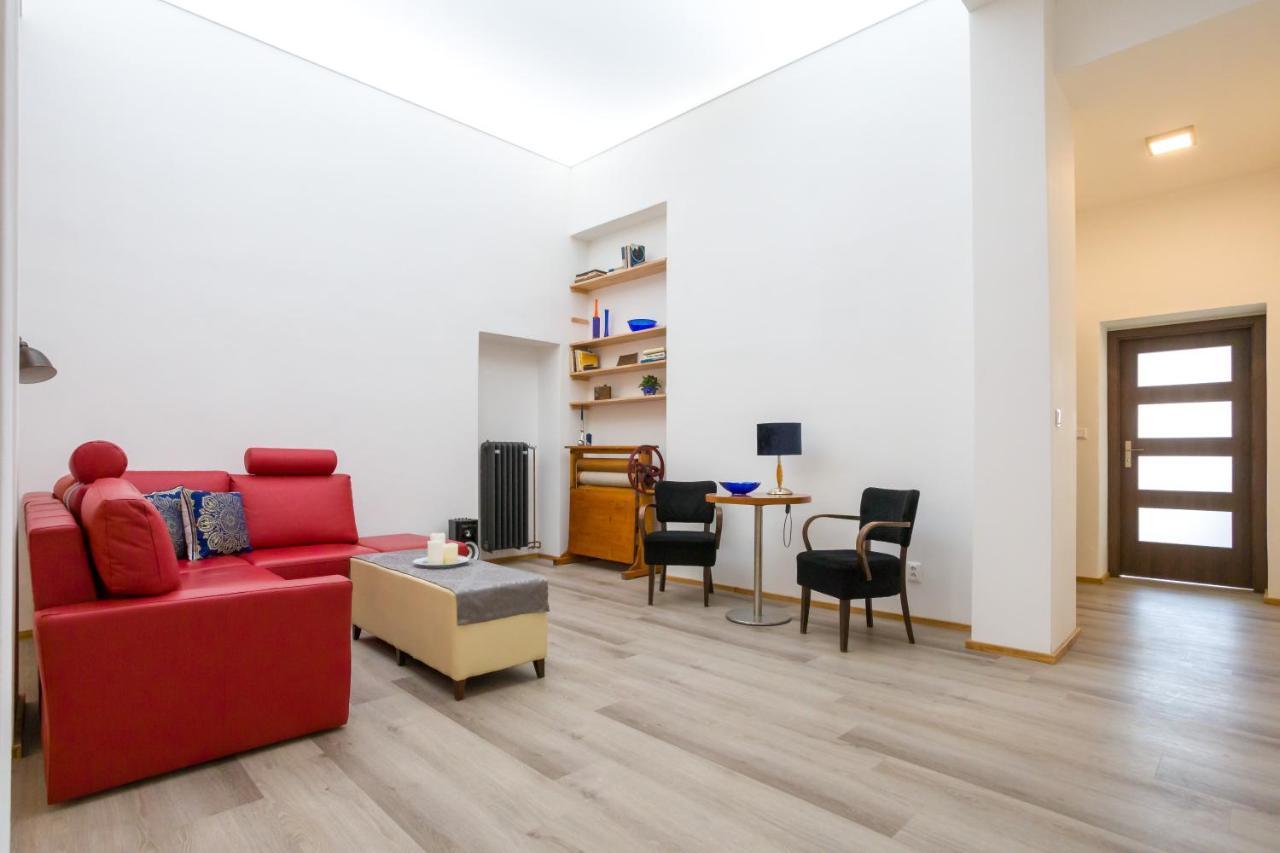 Luxusni Velky Apartman S Terasou V Centru Litomysle Екстер'єр фото