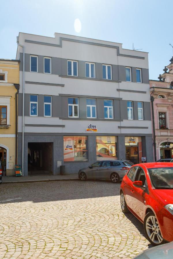 Luxusni Velky Apartman S Terasou V Centru Litomysle Екстер'єр фото